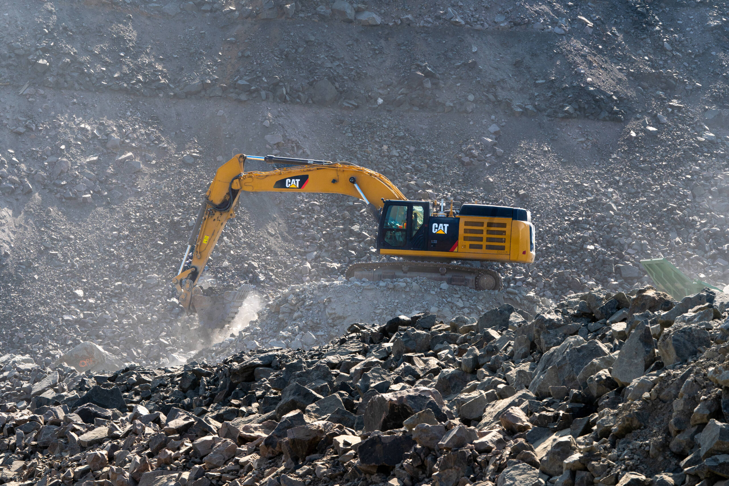 Magna Mining Reports 17.9% Cu, 0.6% Ni and 28.1 g/t Pt + Pd + Au