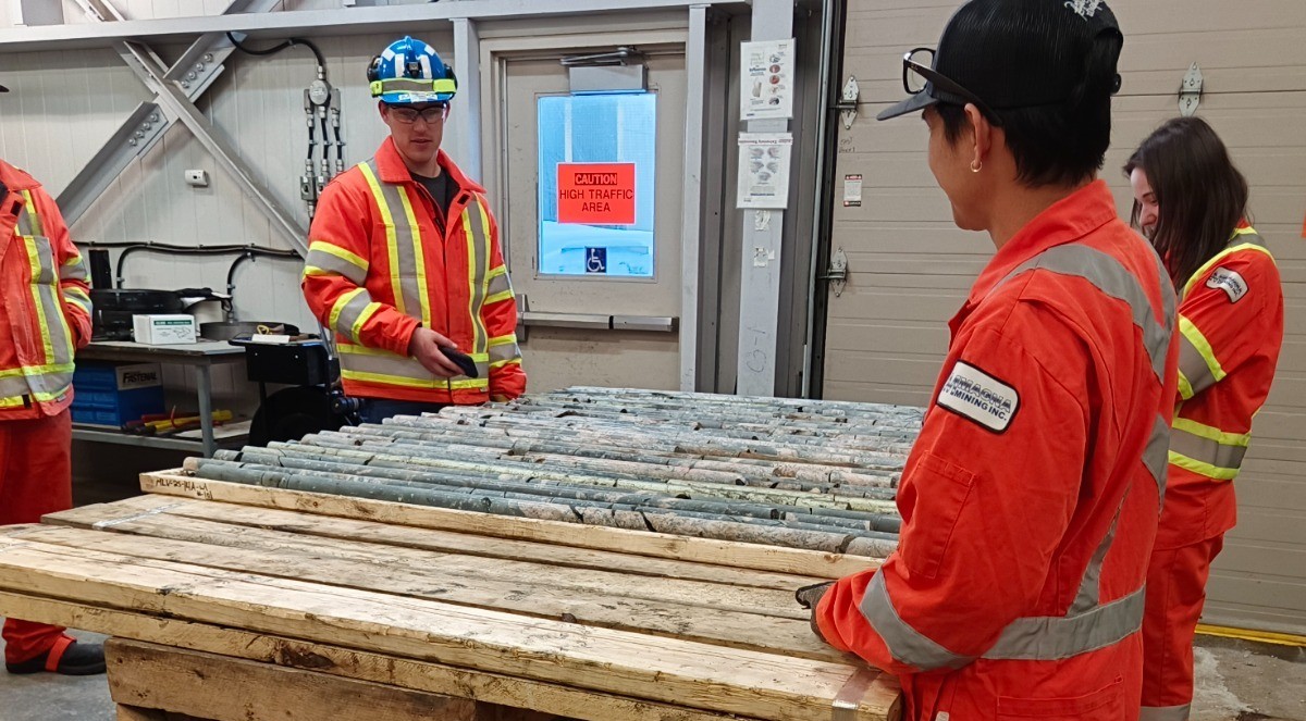 Magna Mining Intersects 23.2% Copper, 5.6% Nickel, 21.4 g/t